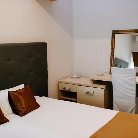 Hotel Europa Buzim